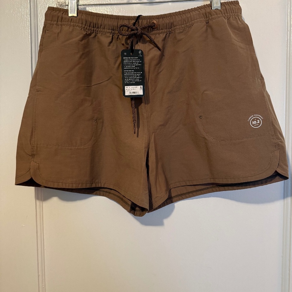 NWT Allbirds Men's Natural run shorts, Hazy Cocoa Size Medium